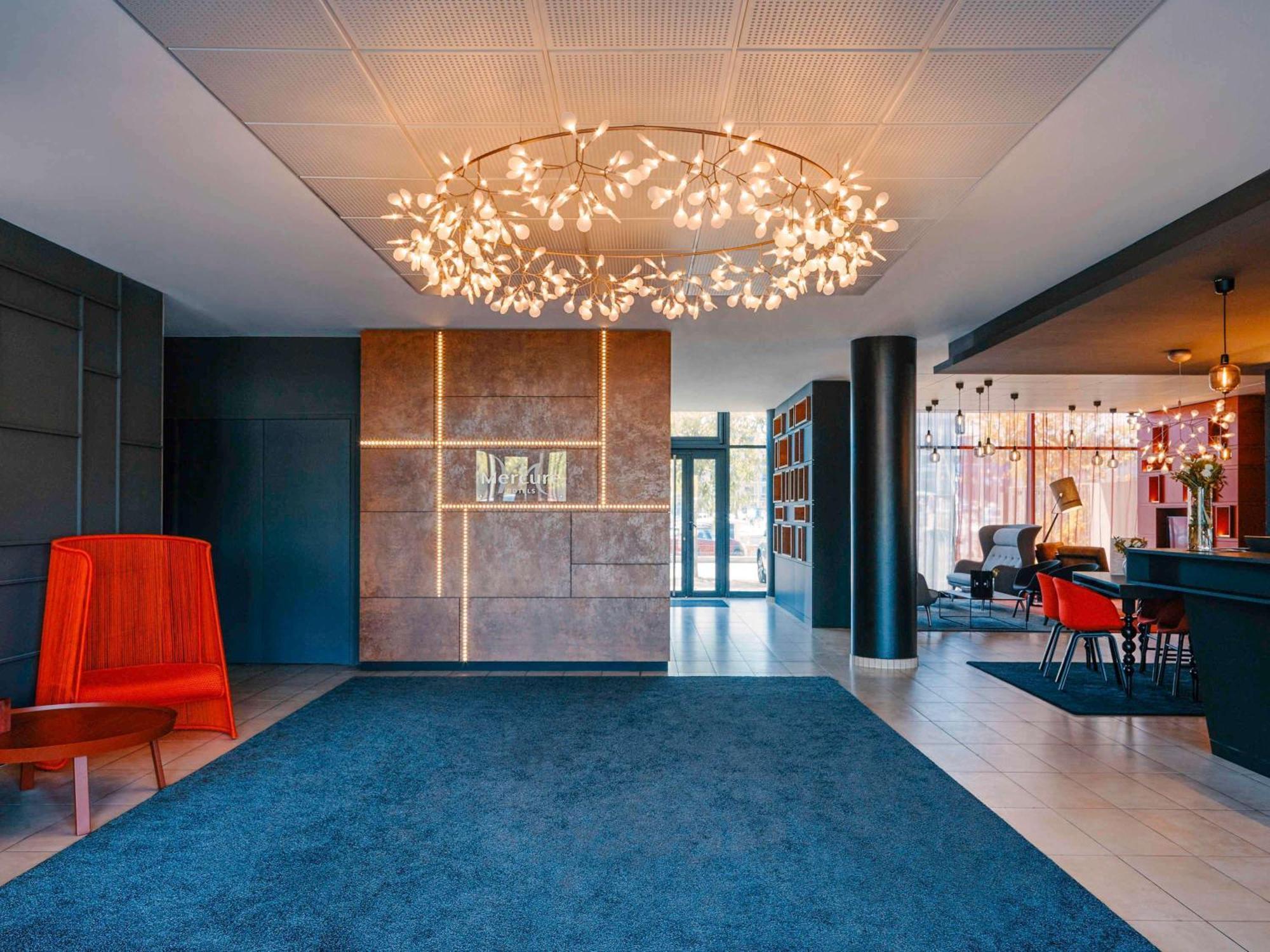 Hotel Mercure Toulon La Seyne-Sur-Mer Bagian luar foto