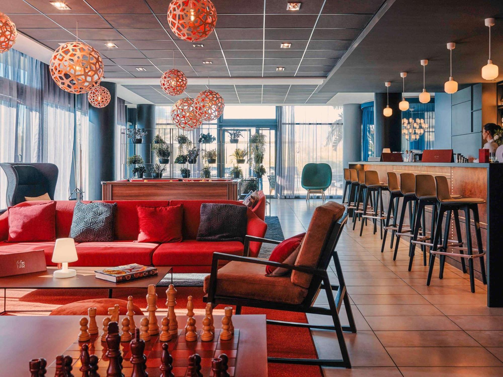 Hotel Mercure Toulon La Seyne-Sur-Mer Bagian luar foto