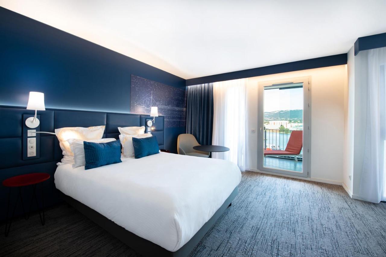 Hotel Mercure Toulon La Seyne-Sur-Mer Bagian luar foto